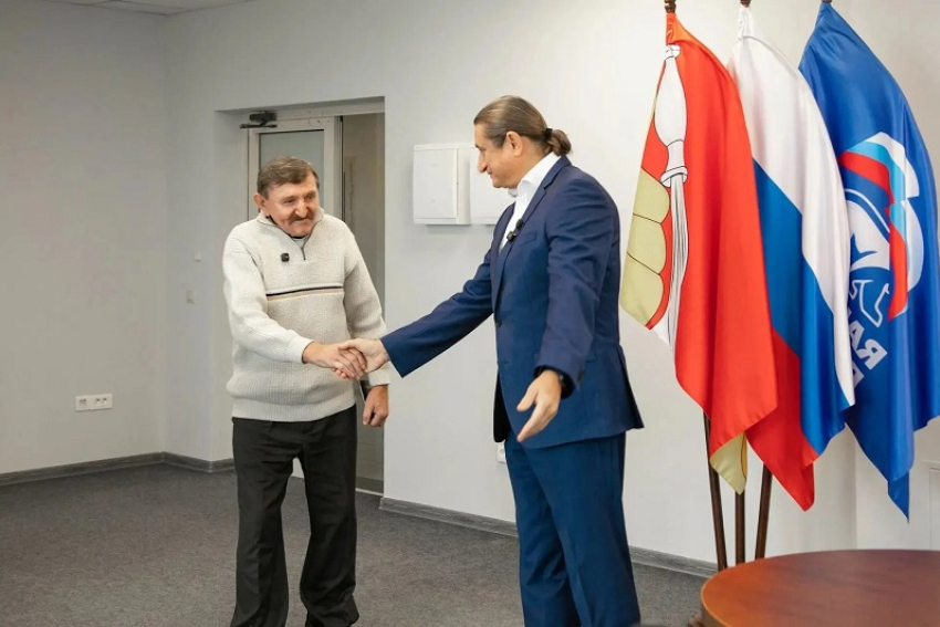 Четверть века без паспорта: как приемная депутата Госдумы вернула воронежцу гражданство