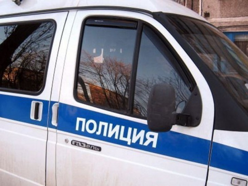 В Воронеже отец чуть не убил сына ножом