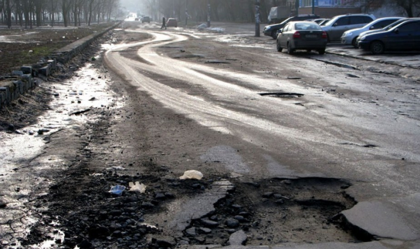 В Грибановском районе прокуратура требует отремонтировать дороги