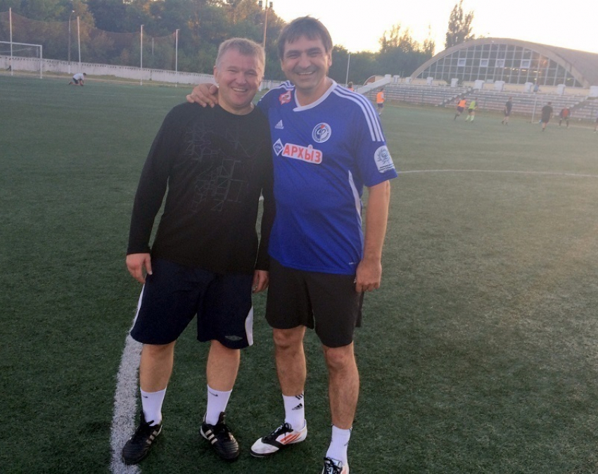 Андрей Марков выполнил обещание — играет в футбол в форме воронежского «Факела»