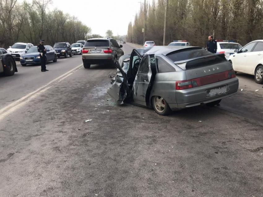 32-летний мужчина умер в больнице после жесткого ДТП в Воронеже