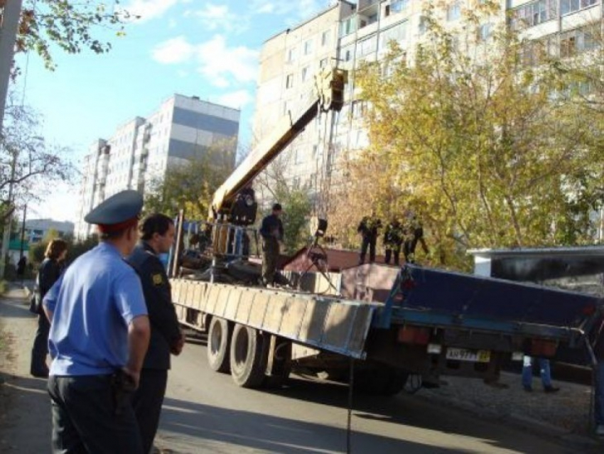 В Воронеже снесли незаконную автостоянку у ВОГРЭСсовского моста