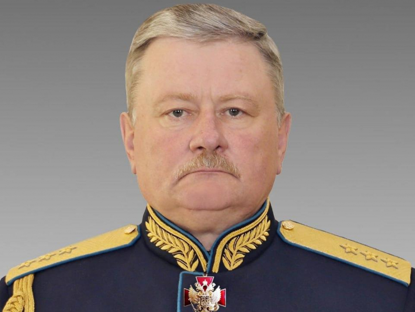 Мэр Воронежа поздравил генерал-полковника Геннадия Зиброва с днём рождения