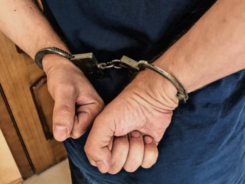 Женщина задержала грабителя в собственном доме в Воронежской области