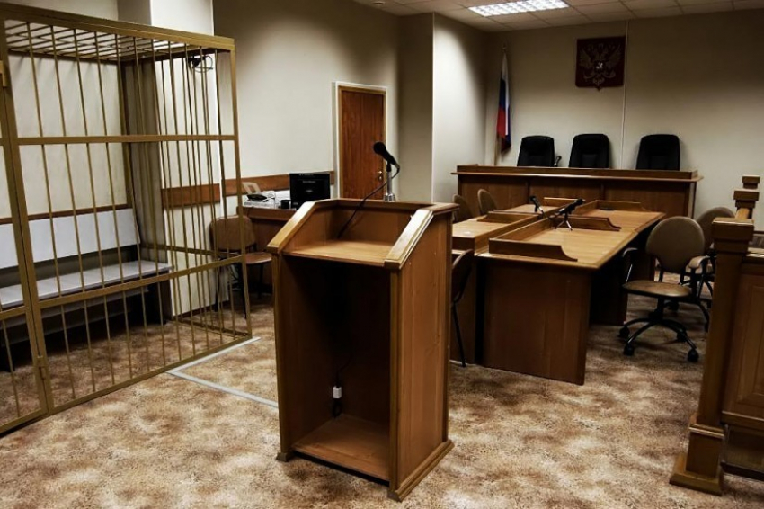 В Воронежской области будут судить директора муниципального учреждения за растрату денег