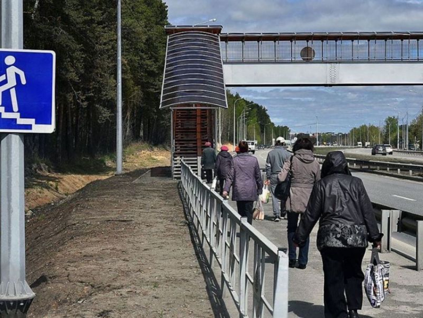 Воронежцы показали недостроенный пешеходный мост у сити-парка «Град»