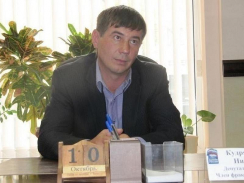 Осужденный за коррупцию депутат гордумы просит освободить его из колонии в Воронеже