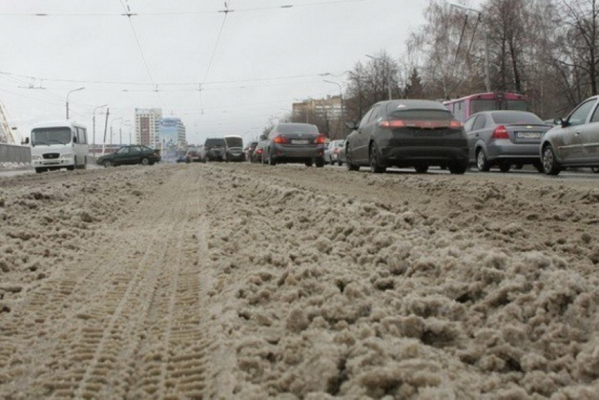В Воронежской области на нечищеных дорогах произошло 176 аварий