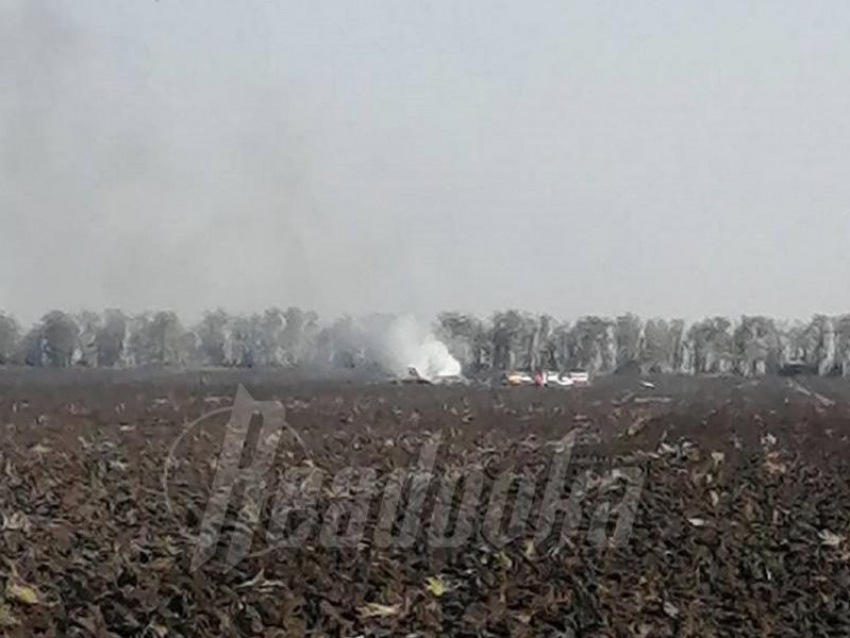 Опубликовано фото с места падения истребителя Су-34 в Воронежской области