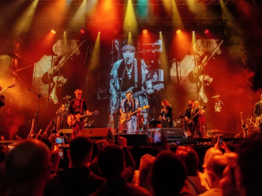 Гарик Сукачев приближает весну вместе с воронежцами