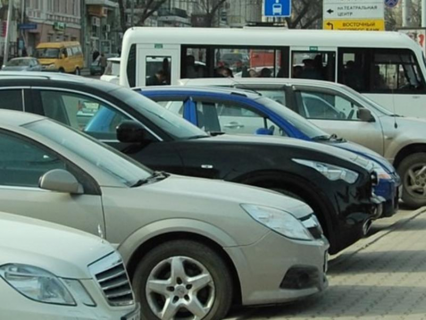 Парковку в центре Воронежа запретят из-за траурной церемонии