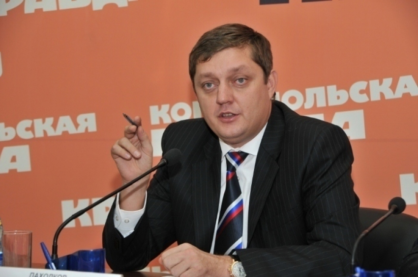 Конституционный суд принял к рассмотрению жалобу депутата Олега Пахолкова по выборам в Госдуму
