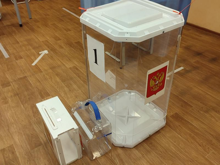 «Единая Россия» потерпела сокрушительное поражение от КПРФ в последний день выборов на участке в гимназии им. Басова