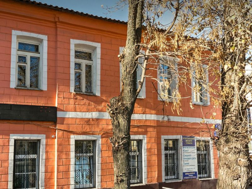 На предупреждение от Рособрнадзора нарвался воронежский институт