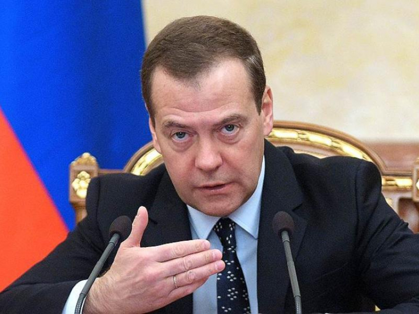 Дмитрий Медведев в Воронеже рассказал о комфортной жизни в селе