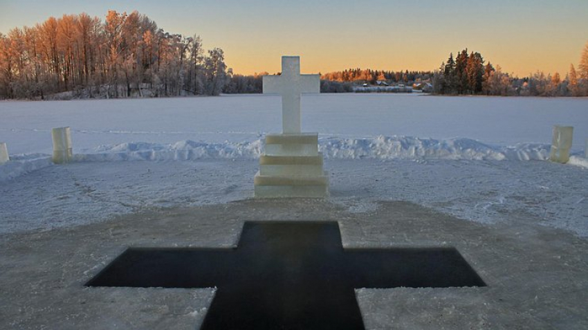 Воронежцам рассказали, как окунуться в прорубь без риска для здоровья