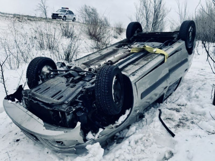 Маленький пассажир «Лады» пострадал в ДТП из-за погодных условий под Воронежем