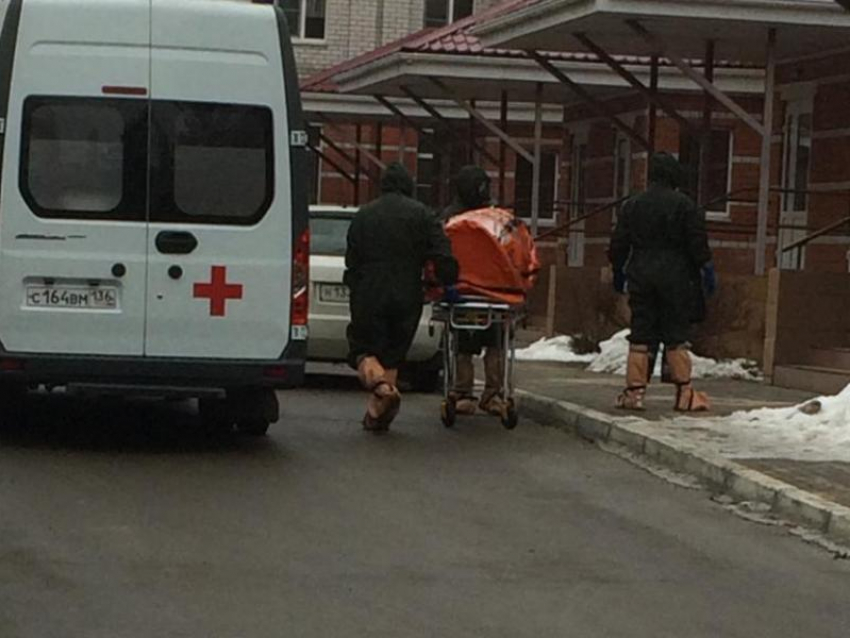 Пациентов с подозрением на коронавирус перевезли в детскую больницу в Воронеже