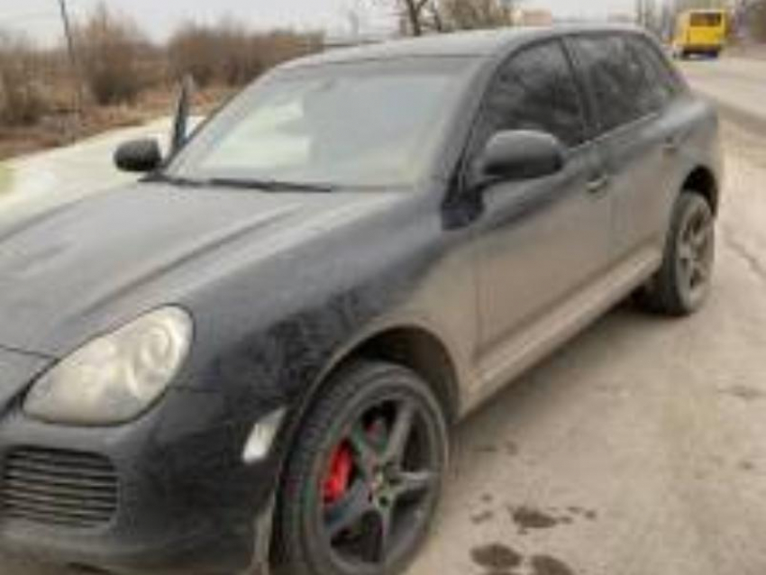 У воронежца забрали Porsche Cayenne из-за колоссального количества штрафов за нарушение ПДД