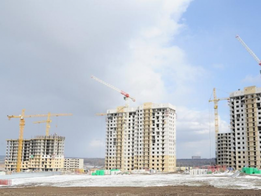 Ввод жилья рухнул почти в два раза в Воронежской области 
