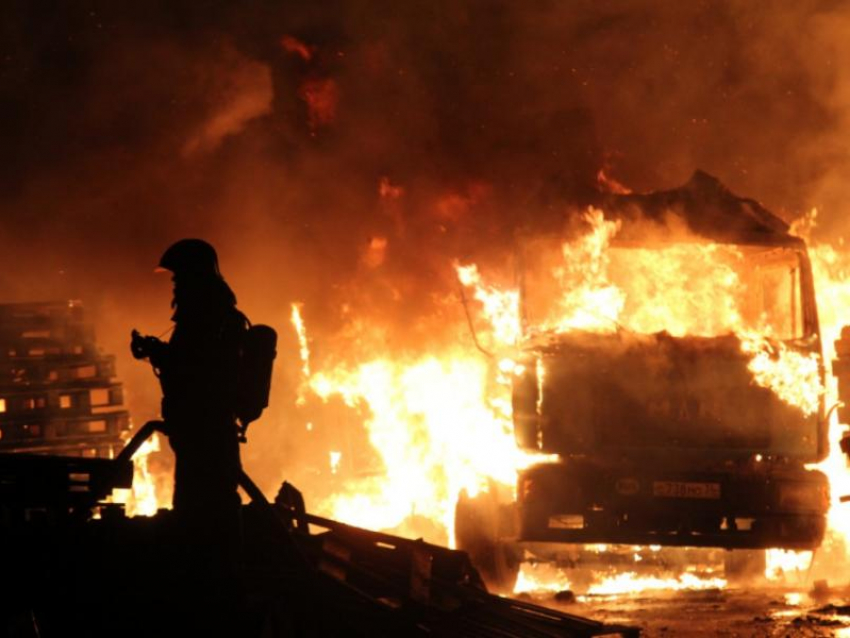 Кратко об итогах пожара на территории промзоны в Воронеже 