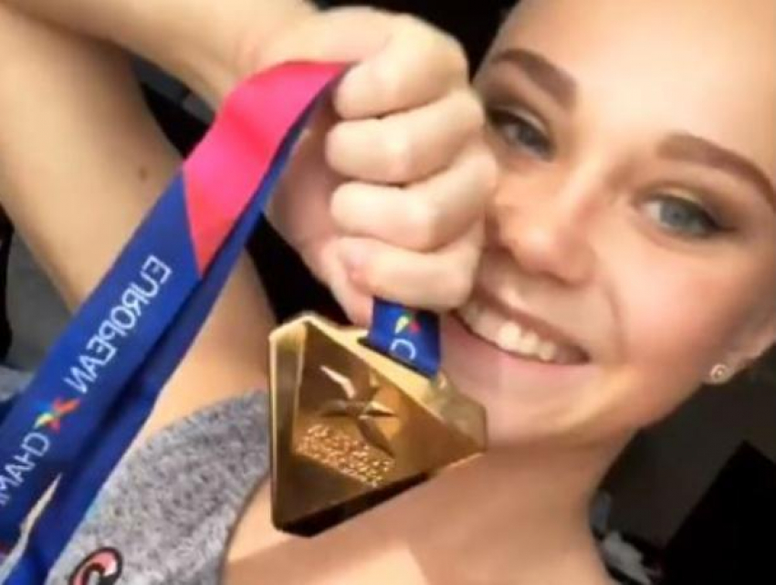 Воронежская гимнастка Ангелина Мельникова похвасталась золотом в Instagram