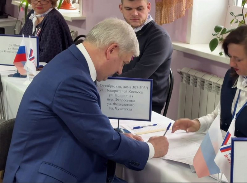 На президентских выборах 2024 проголосовал воронежский губернатор Александр Гусев