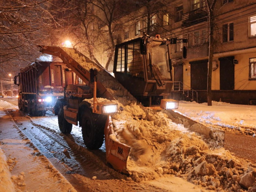 Ночной снегопад в Воронеже мог создать полуметровые сугробы
