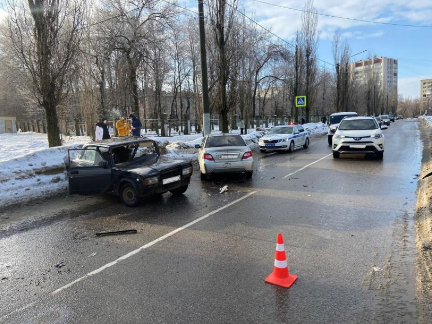 Четыре человека пострадали в ДТП в Воронеже