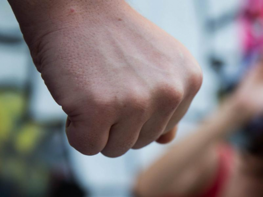 Нападение с куском асфальта произошло в Воронежской области в пятницу 13-го  