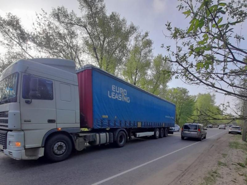 Стали известны подробности ДТП со сбитым фурой мужчиной в Воронеже