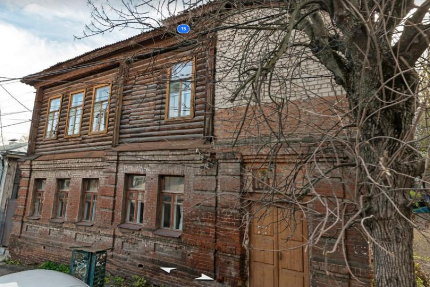 За 16 млн рублей продают вековой дом в Воронеже