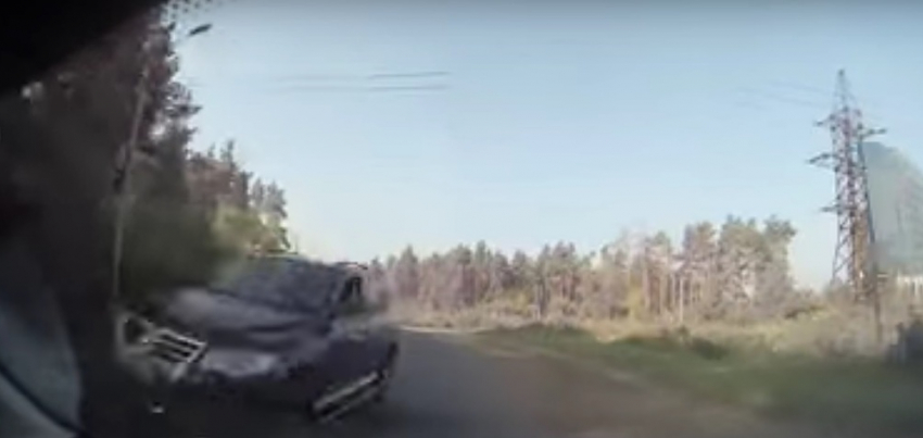 Опубликовано видео смертельного ДТП, которое спровоцировал водитель элитного внедорожника в Воронеже