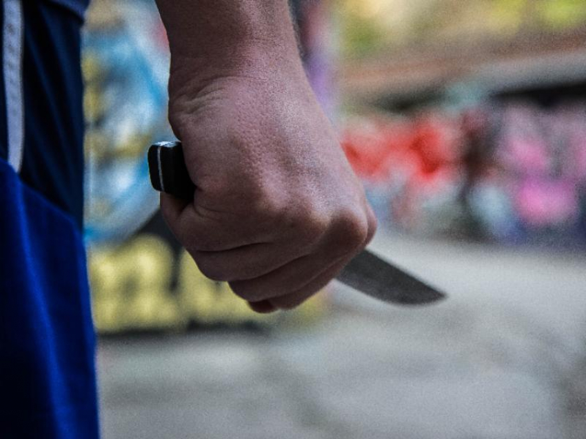 Приставил нож к горлу: 25-летний житель Липецкой области напал на 14-летнего подростка в Воронеже