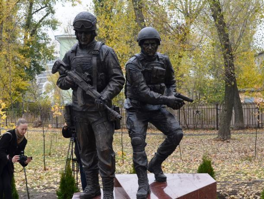 Опубликовано фото нового памятника спецназовцам в Воронеже