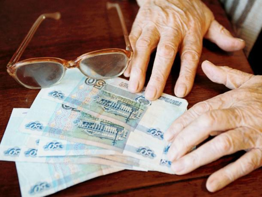 В Воронеже пенсионерка отдала незнакомке крупную сумму на «операцию» внучке