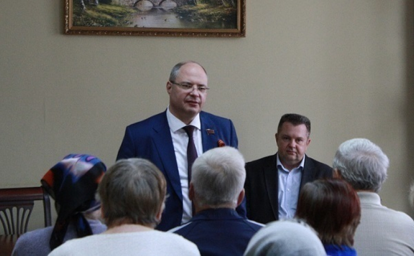 Депутат от Воронежской области Сергей Гаврилов поздравил  с Днем Победы  подопечных Новоусманского дома-интерната