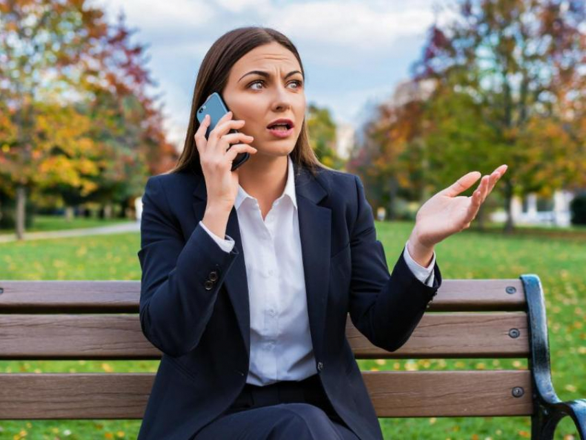 Специалиста по работе с VIP-клиентами одного из ведущих банков Воронежа развели мошенники 