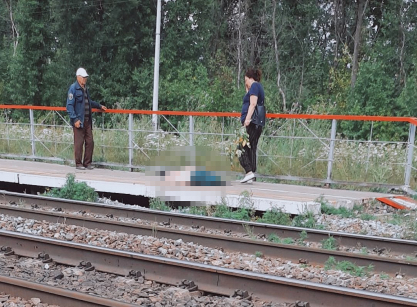 Пенсионерка погибла под колесами поезда из-за плохого зрения в Воронеже