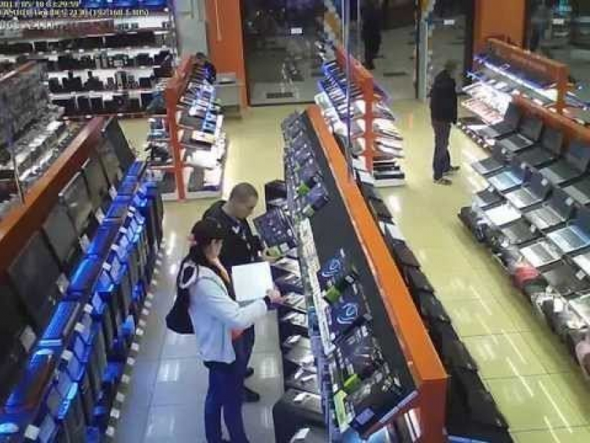 Воронежцу грозит 4 года колонии за кражу зарядки за 290 рублей