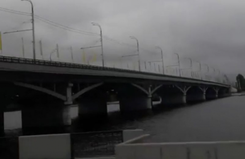 Лекция о воронежском Чернавском мосту попала на видео