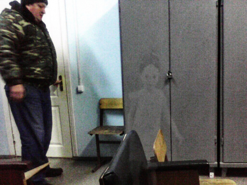 Под Воронежем телефонисты случайно сфотографировали девочку-призрака