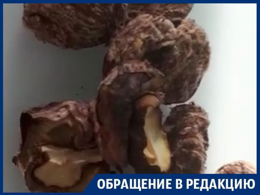 В «Магните» воронежцу продали целую сетку просроченных каштанов