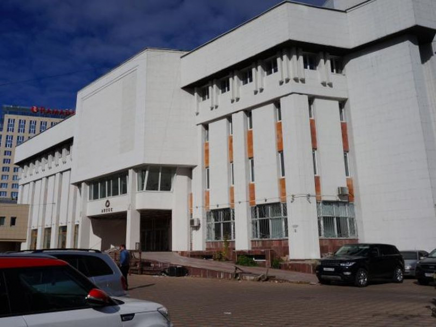Цена на старейший бизнес-центр Воронежа снизилась на 17 млн рублей