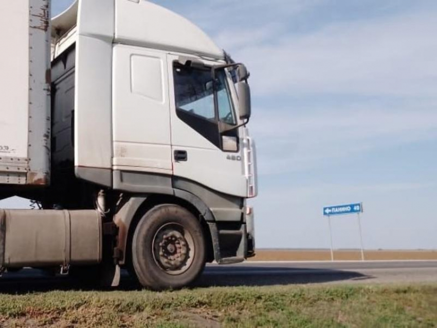 Неприятный сюрприз поджидал воронежского дальнобойщика после рейса 