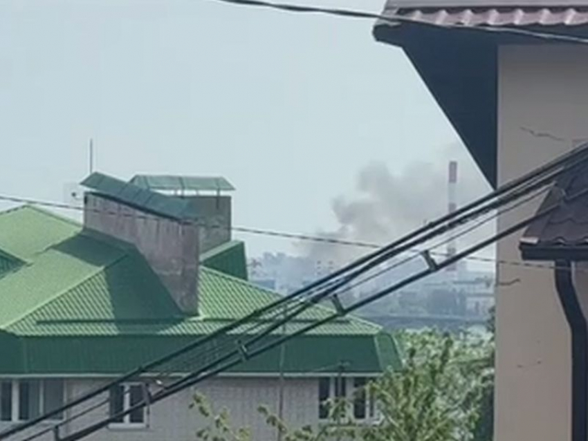 Масштабный пожар попал на видео на воронежском Машмете