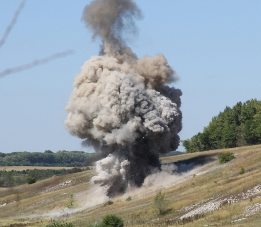 Более 3 тонн боеприпасов военных лет уничтожили взрывотехники в Воронежской области