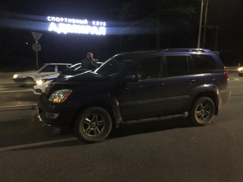 Полиция опубликовала фото Lexus GX, который сбил воронежца 
