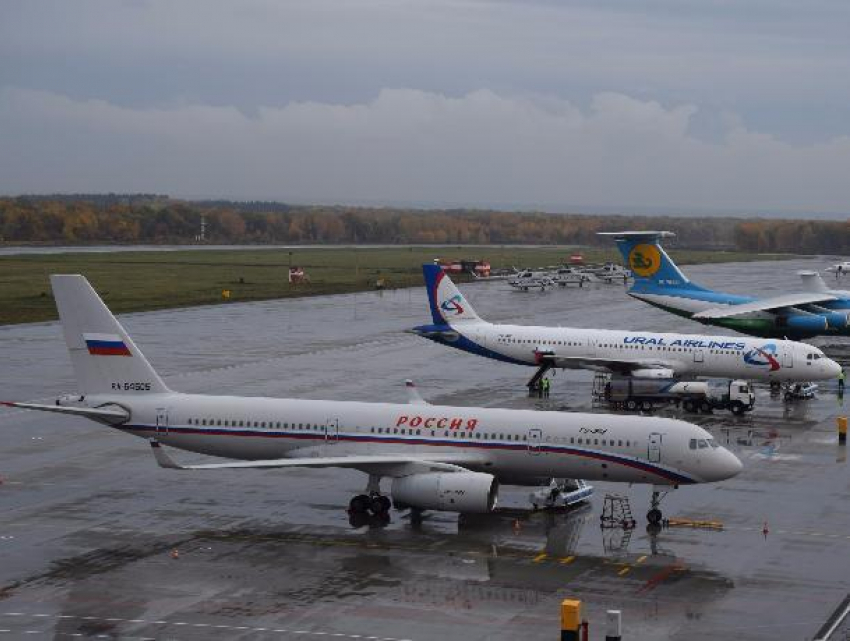 Президентский самолет сфотографировали в воронежском аэропорту
