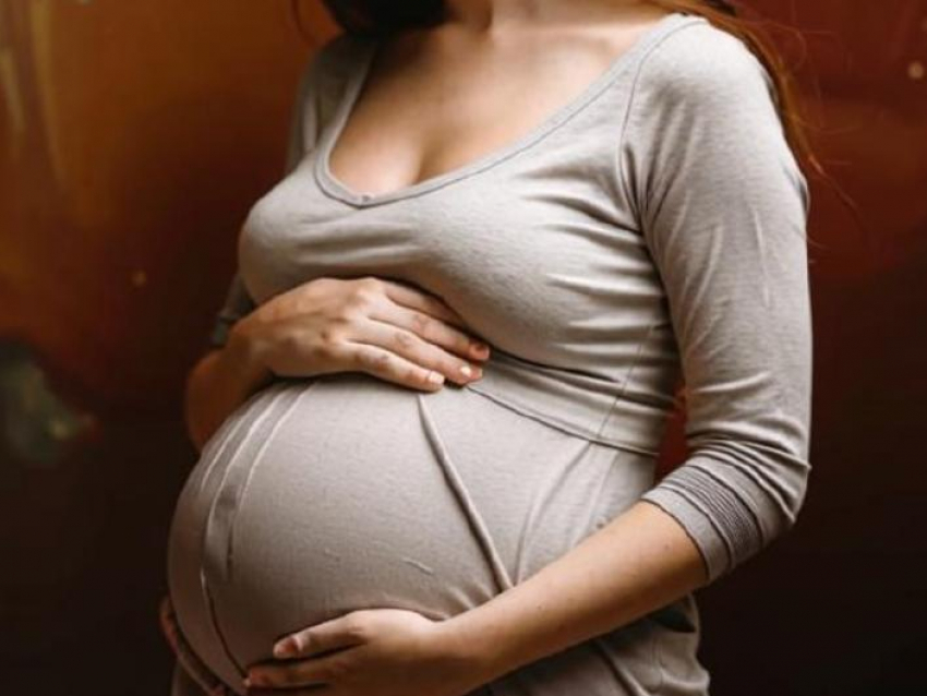 О своей беременности с начала осени сообщили 25 воронежских студенток 